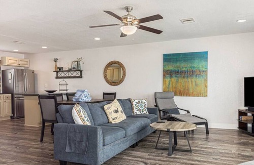 Acapulco Village House | Catch a Wave to Paradise - Deluxe Ocean Front Home