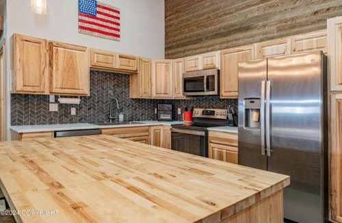 Funny River Apartment | Catch'em AK - Eagles Nest