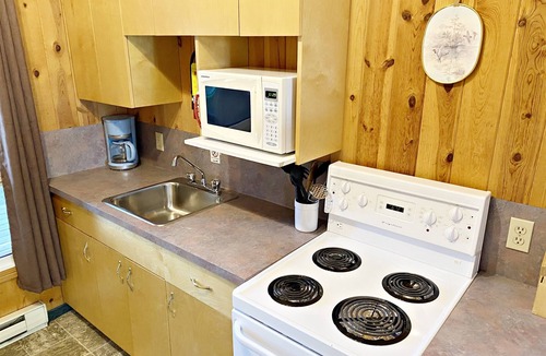 Falcon Lake Cabin | Catch n' Relax: The Fisherman's Retreat!