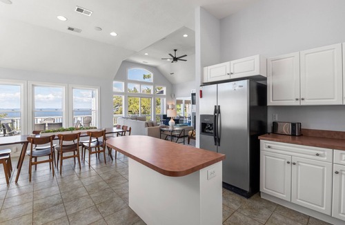 Corolla Light House | Catch N Relax: Soundfront | Pool/Hot Tub