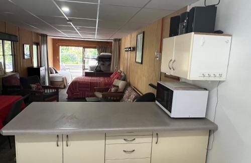 Tapu House | Catch & Relax