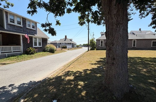 Falmouth Heights Cottage | Catch the World Cup & Waves! Gillette 60 miles!