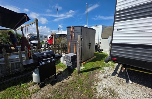 North Topsail Beach Apartment | Catchin` Rays Camper NTB