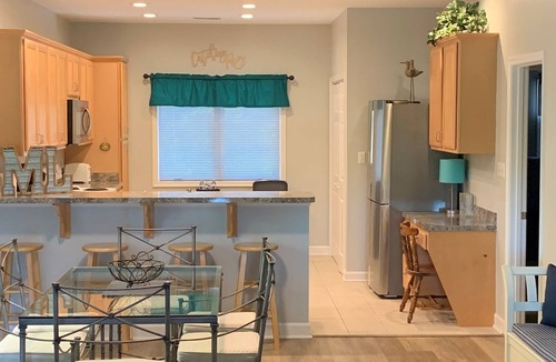 Huddleston Condo | CATCHING RAEs on Quiet Cove