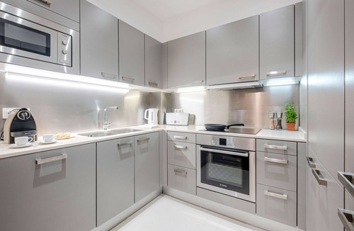Gothic Quarter Apartment | CATHEDRAL POOL BUILDING
