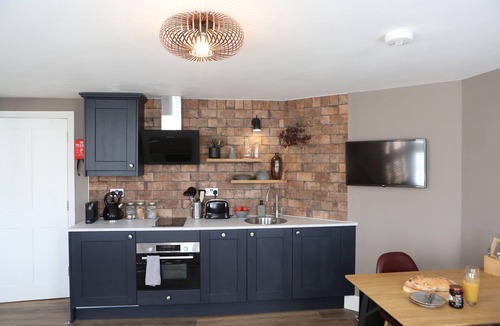 Spetchley Apartment | Cathedral Superior Apartment