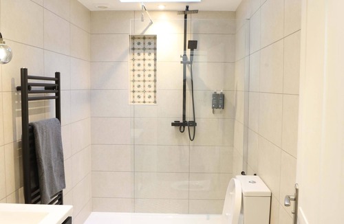 Spetchley Apartment | Cathedral Superior Apartment