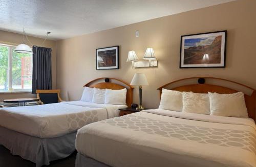 Caineville Hotel | Cathedral Valley Inn