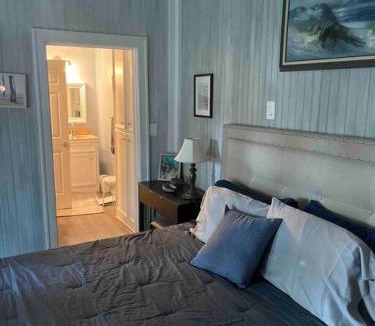 La Porte House | Cathy's Cottage By The Bay