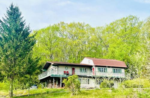 Highmount Apartment | Catskill Cabin Zen Mantra Apt