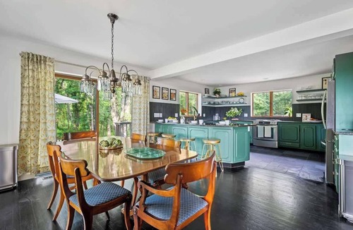 Kingston House | Catskill Estate epic views, hot tub