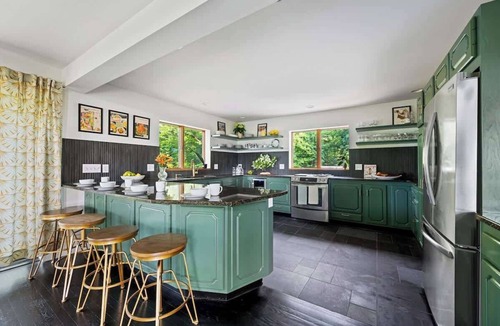 Kingston House | Catskill Estate epic views, hot tub