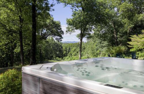 Kingston House | Catskill Estate epic views hot tub