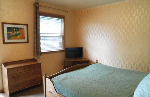 Mount Tremper Hotel | Catskill Rose Lodging & Dining
