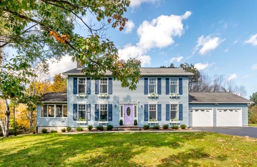 Narrowsburg House | Catskills Delaware River Modern Colonial Getaway