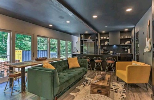 Smallwood House | Catskills: Eikonic Box