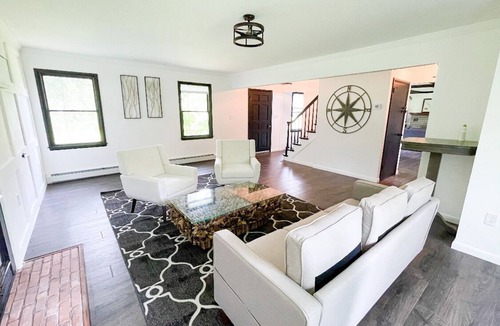 Jeffersonville House | Catskills Escape: Rustic Elegance in a Private Mountain Haven