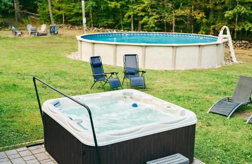 Cairo House | Catskills Luxe Retreat - Private Pool, Pond, Hot Tub, Fire Pit, Dog-Friendly