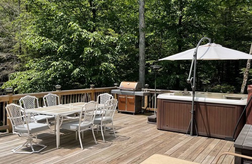 Parksville House | CATSKILLS Modern Cabin Brookside