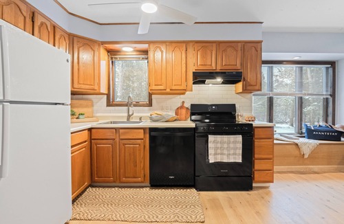 Prattsville House | Catskills Mountain Home Near Windham w/Fireplace & Open Living | Deer Run Lodge