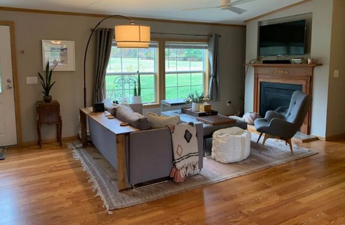 West Shokan House | Catskills Panoramic Mountain View House