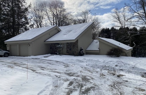 Liberty Villa | Catskills Pond Getaway