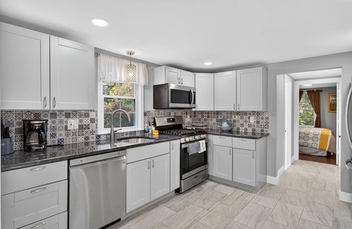 Oak Hill House | Catskills Retreat | Near Hiking, Skiing & Town