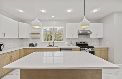 Monticello Villa | Catskills Retreat W/Hot Tub & Gym