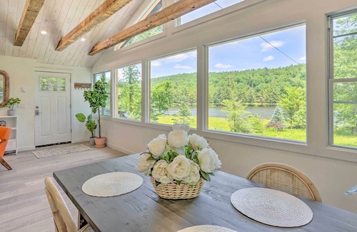 Narrowsburg Cabin | Catskills Sanctuary w/ Lake Access + Hot Tub