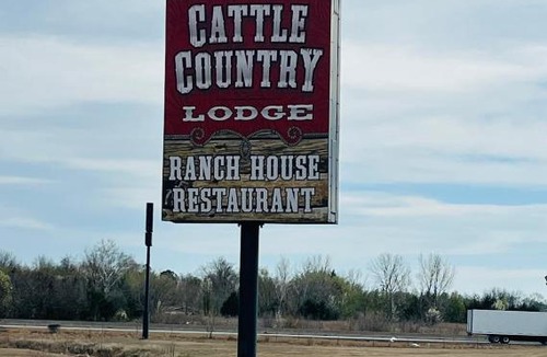 Stroud Hotel | Cattle country lodge