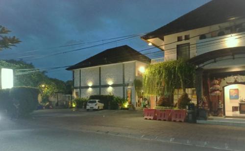 Denpasar Barat Hotel | Catur Adi Putra