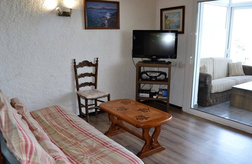 Llanca Apartment | CAU DEL LLOP 7 Fantastic apartment in the seafront
