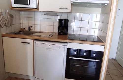 Cauterets Apartment | CAUTERETS, beautiful T3 in residence, 4/6 people, 2 bedrooms, private parking.