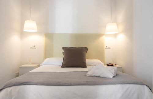 Barrio de La Latina Apartment | Cava Baja - La Latina - cozy and bright