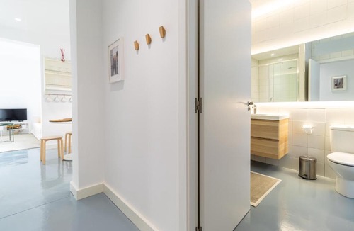 Barrio de La Latina Apartment | Cava Baja - La Latina - cozy and bright
