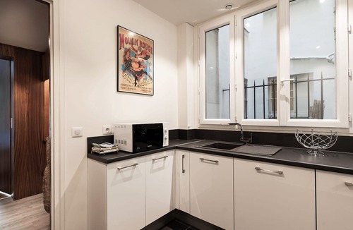 Batignolles Apartment | CAVALIER DES LIONS 2bedr 2 1/2baths