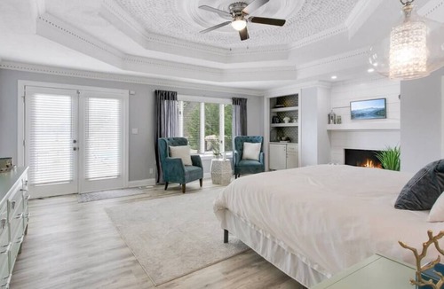 Portsmouth House | Cavalier Manor on Crystal Lake