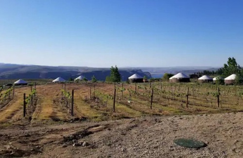 Quincy House | Cave B Ridge - next to Gorge Ampitheatre