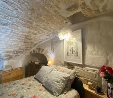 Pignan Apartment | Cave de charme 18ème siècle