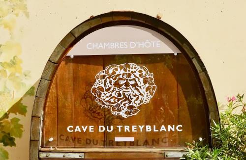 Luins Bed & Breakfast | Cave Du Treyblanc