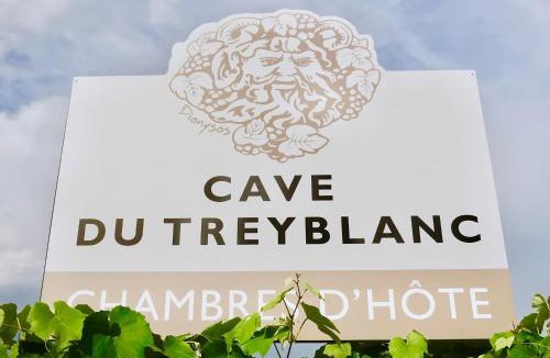 Luins Bed & Breakfast | Cave Du Treyblanc