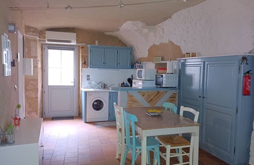 La Croix-en-Touraine House | Cave dwelling A fleur de pierre