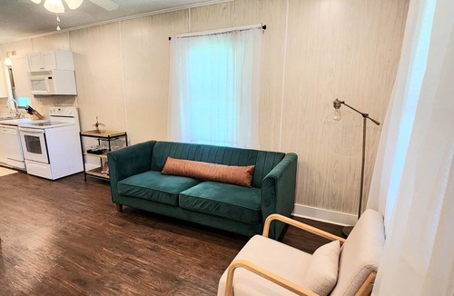 Cave Springs Cottage | Cave Springs Cottage