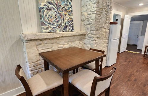 Cave Springs Cottage | Cave Springs Cottage