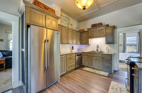 Cave Springs Apartment | Cave Springs Home about 16 Mi to Razorback Stadium!