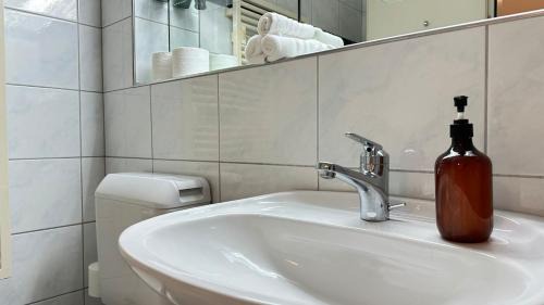 Seebach Apartment | Cave Suite
