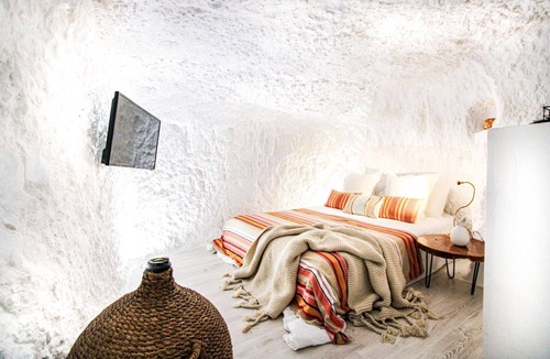Jorquera Hotel | Cave Suite THA (Cave Hotel Lomas de Ruvira)