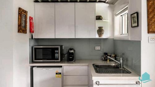 Caves Beach Apartment | Caves Cottage Guest Suite