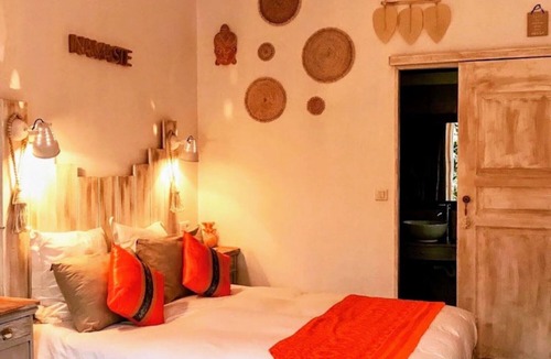 Gras Bed & Breakfast | Cayenne Guest Room with Shared Garden, Wi-Fi, and Air Conditioning