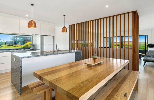 San Remo House | Cayley - sleeps up to 8